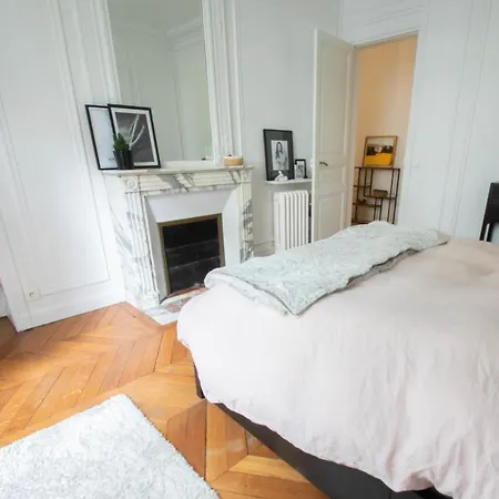 Spacious Close To The Bois De Boulogne Appartement Paris